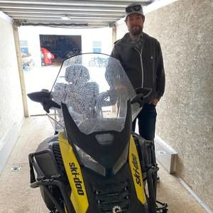 Meet your Posher, Jonathan